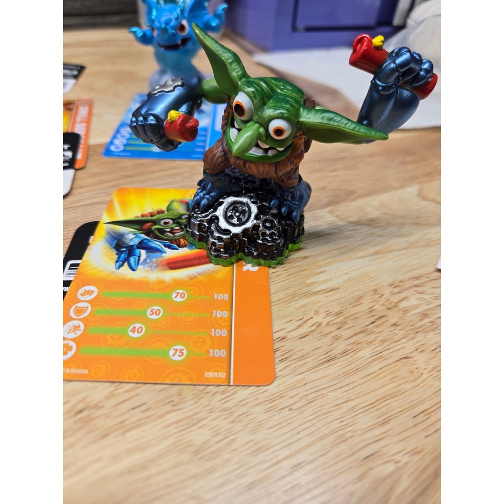 Skylanders Giants Series 2 Boomer Tech Element Figure with Character Card